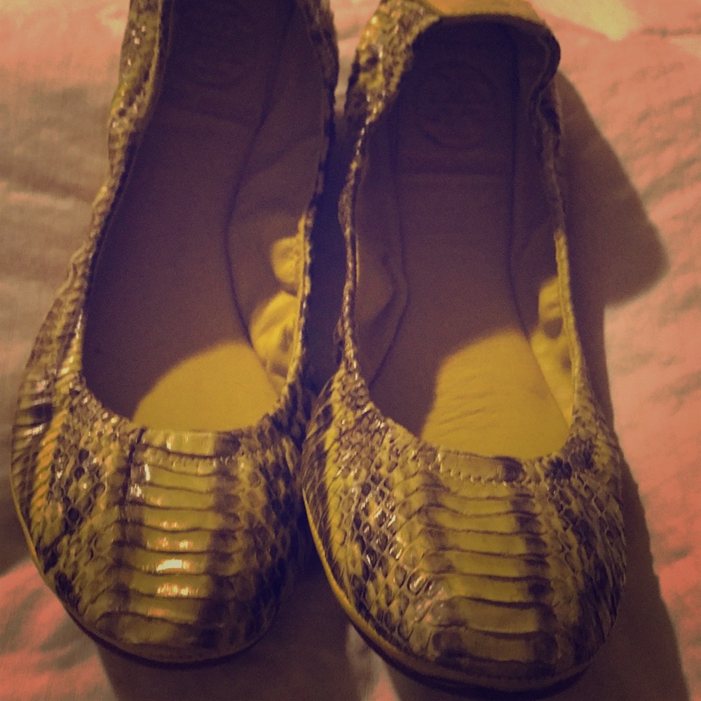 Mini travel ballet flat leather